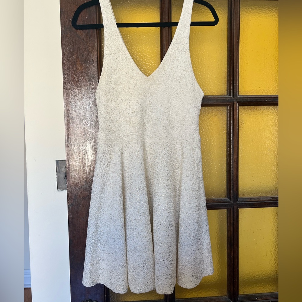 Shimmery white & gold crinkle party dress
